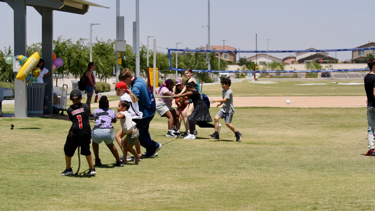 Virtual learning programs honor 300 students