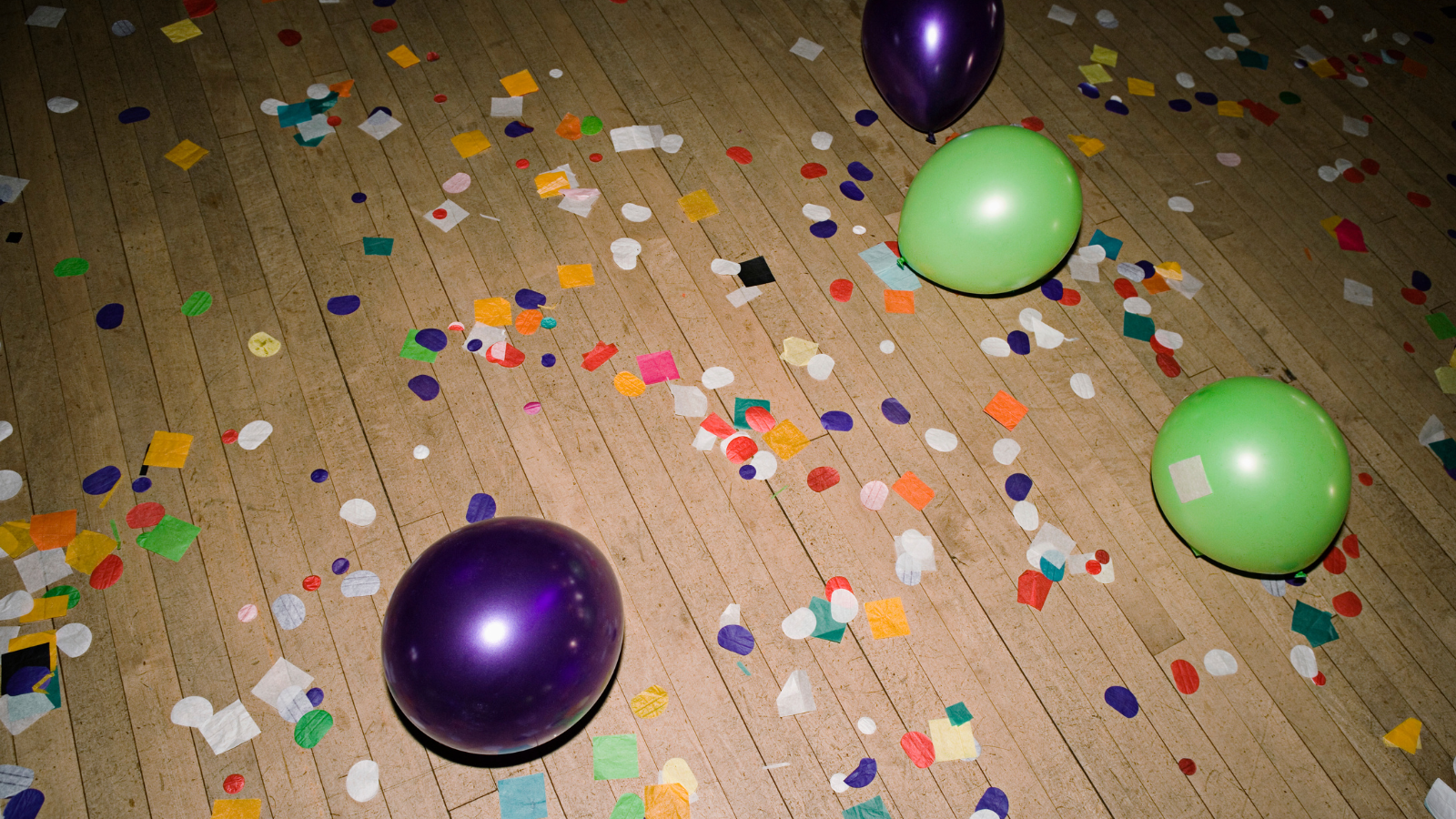 Online School to Host Prom Event